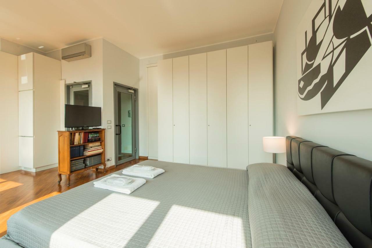 Bnbutler - Duomo Apartment - Galleria Unione Milan Luaran gambar