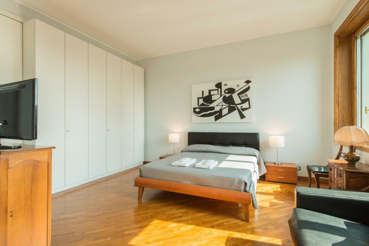 Bnbutler - Duomo Apartment - Galleria Unione Milan Luaran gambar
