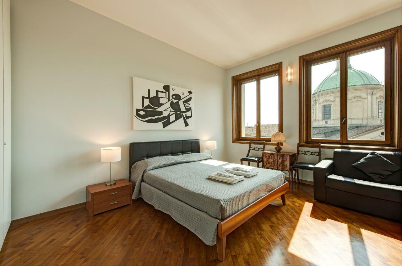 Bnbutler - Duomo Apartment - Galleria Unione Milan Luaran gambar